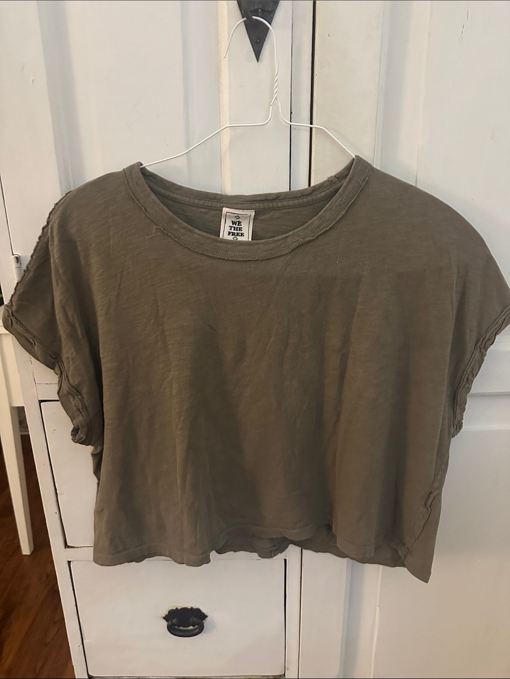 We The Free Washed Olive Cropped Tee size xs